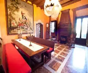 Lo Palauet de la Muralla - hotel en Balaguer