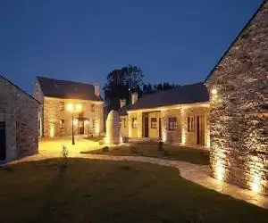 Casa Rural Valraiña - hotel en Foz