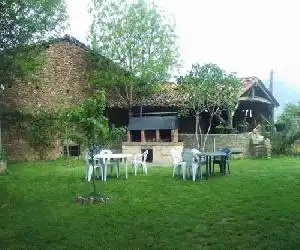 Casa Rural Josefina - hotel en Aliezo