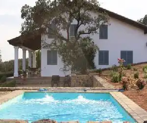 Casa Rural La Alcornocosa - hotel en El Castillo de las Guardas
