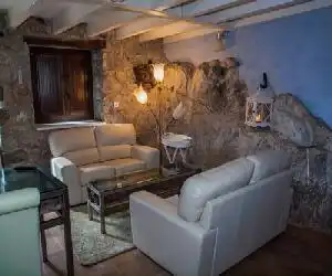 Casa Rural La Ardina - hotel en Sotres