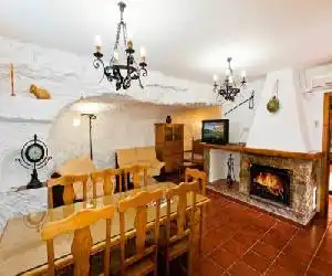Casa Rural La Herradura del Júcar - hotel en Cubas
