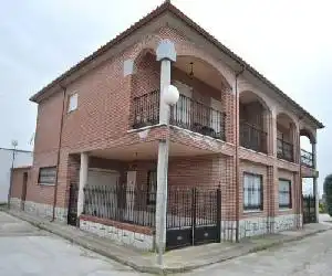Casa Rural La Malena - hotel en Cazalegas