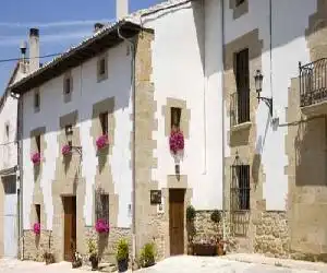 Casa Rural Lakoak - hotel en Garínoain