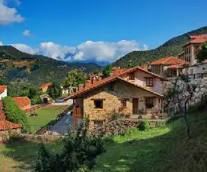 Casa Rural Los Llares - hotel en Lerones