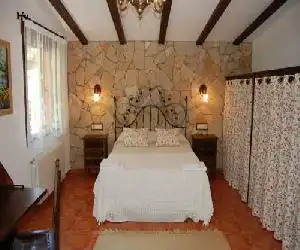 Casa Rural Los Nogales - hotel en Bogarra