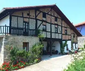 Casa Rural Ozollo - hotel en Gautegiz Arteaga