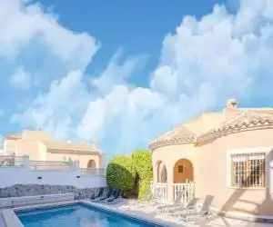 Beautiful Villa in Ciudad Quesada with Pool - hotel en Rojales