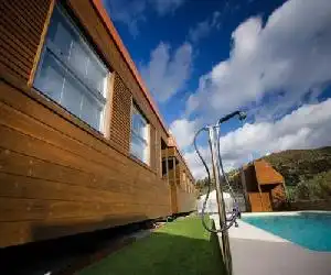 Casa Vagón Vía Verde de la Sierra - hotel en Olvera