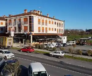 Hostal CASASNOVAS - hotel en Silleda
