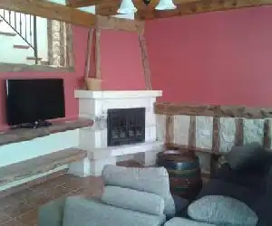 Casa Rural LA FUENTONA - hotel en Valle de Tabladillo