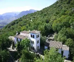 Casas Rurales Los Algarrobales - hotel en El Gastor