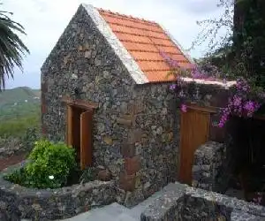 Casas Rurales Los Almendreros - hotel en Valverde