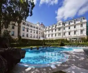 Castilla Termal Balneario Solares - hotel en Solares