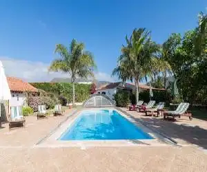 Finca El Picacho Apartments in the countryside 2 Km from the beach - hotel en Tejina