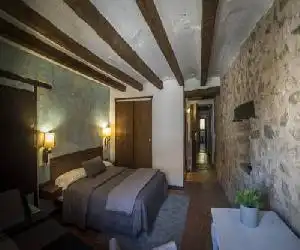 Alojamiento Rural Font del Roser - hotel en Chiva de Morella
