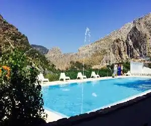 Complejo Turístico La Garganta - hotel en El Chorro