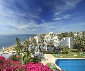 Coral Beach Aparthotel