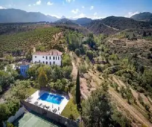 Cortijo Balzain - hotel en Zubia