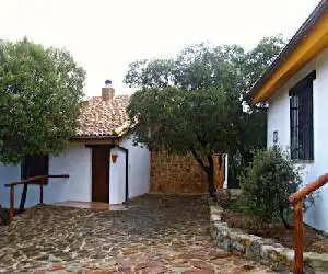 Casas Rurales Cortijos el Encinar - hotel en Torres
