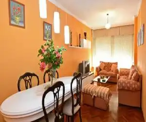 Cruxa Apartments - hotel en Milladoiro