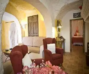 Cueva La Hornacina - hotel en Orce