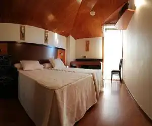 Doade - hotel en Hio