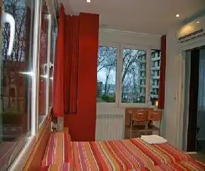Ekia Pentsioa - hotel en Zarautz