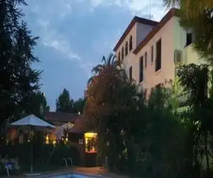 Hotel El Castell - hotel en Sant Boi del Llobregat