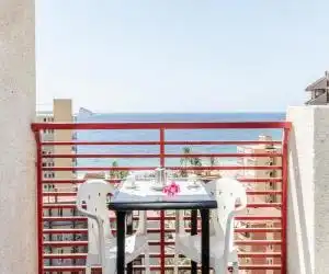 Aparthotel El Faro
