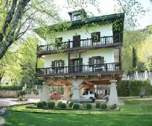 El Hórreo - hotel en Miraflores de la Sierra
