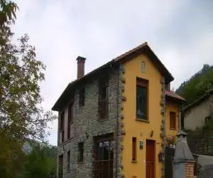 El Mirador de Valdedios " Casa Friera" - hotel en Puelles