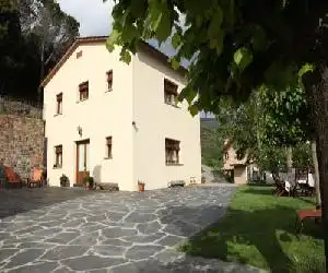 El Porxo de Can Baixeres - hotel en Montseny