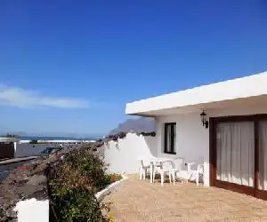 Famara Bungalow - hotel en Famara