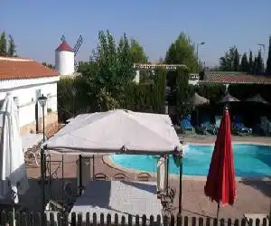 Casa rural con piscina y pista de padel - Casa de Pacas - hotel en Bolaños de Calatrava