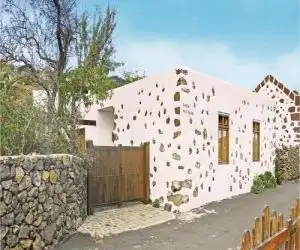 Holiday home Calle Lucia Machina - hotel en El Pinar del Hierro