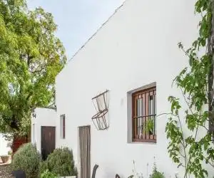 Vintage Farmhouse in Algarinejo with Terrace - hotel en Fuentes de Cesna