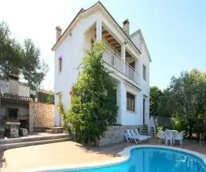 Holiday Home Villa Rosa - hotel en Canyelles