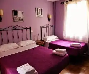 Hostal Alt Pirineu - hotel en Baro