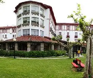 Hostal Ayestaran I - hotel en Lecumberri