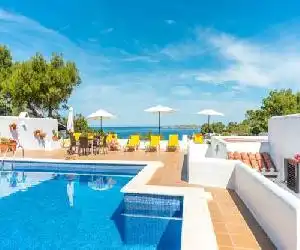 Hostal Cala Moli - hotel en Cala Tarida