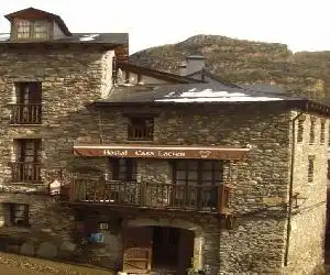 Hostal Casa Lacreu - hotel en Sahun