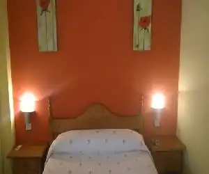 Hostal El Camionero - hotel en Burguillos del Cerro