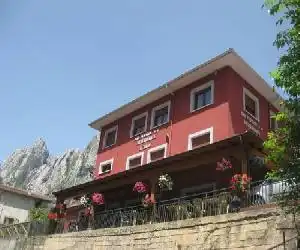 Hostal el Duje - hotel en Tielve