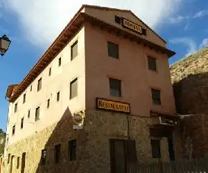 Hostal El Olmo - hotel en Camarena de la Sierra
