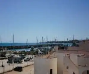 Hostal El Puerto - hotel en Caleta De Velez