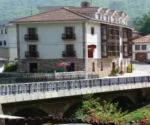 Hostal Gogar - hotel en Puentenansa