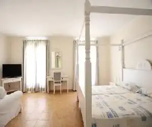 Hostal HPC Porto Colom - hotel en Puerto Colom