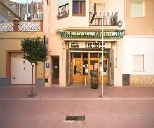 Hostal Juventus - hotel en Portbou