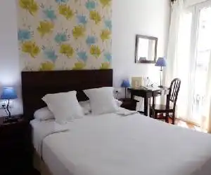 Hostal La Andaluza - hotel en San Fernando